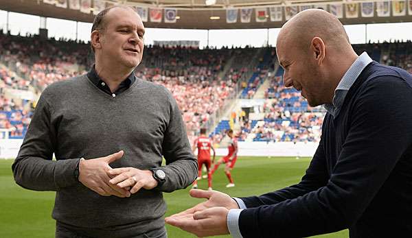 Jörg Schmadtke (Links) rechnet mit möglichen Verkäufen in der Zukunft