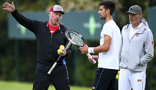 Boris Becker (l.) ist nach dem frühen Wimbledon-Aus mit Novak Djokovic unzufrieden