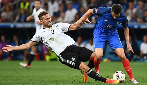 Skhodran Mustafi wurde im EM-Halbfinale für den verletzten Boateng eingewechselt