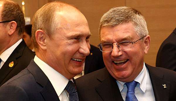 Thomas Bach (r.) befindet sich unter Dauerbeschuss