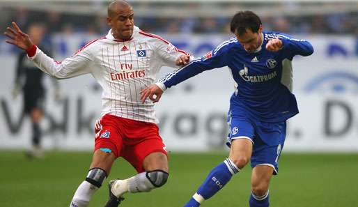 Schalke - Hamburg 1:2: Heiko Westermann hatte heute einen schweren Stand gegen die Hamburger