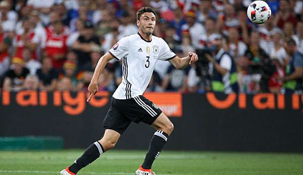 Jonas Hector wird wohl seinen bis 2018 laufenden Vertrag beim Effzeh erfüllen