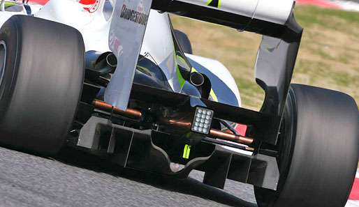 Brawn GP arbeitet mit einem großen Mittelteil am Diffusor. Aber ist dieser Schachzug wirklich legal?