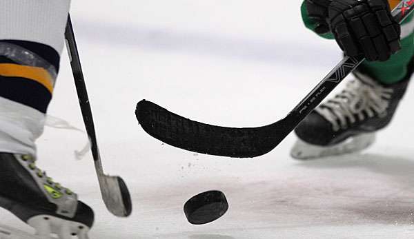 Im Eishockey kommt es immer wieder zu Auseinandersetzungen 