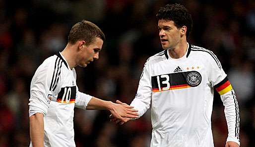 Alles wieder gut? Podolski (l.) und Ballack wollen sich aussprechen