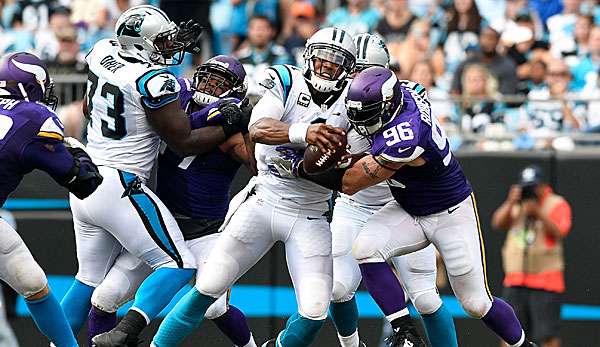Cam Newton steckte gegen die Minnesota Vikings acht Sacks ein