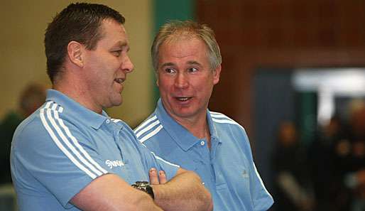 Trainer Alrfed Gislason (li.) ist erst seit 2008 beim THW, Uwe Schwenker gar nicht mehr