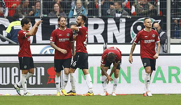 MArtin Harnik besorgt mit seinem Doppelpack den Sieg für Hannover 96