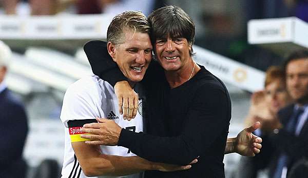 Joachim Löw wünscht Bastian Schweinsteiger eine Zukunft bei ManUtd
