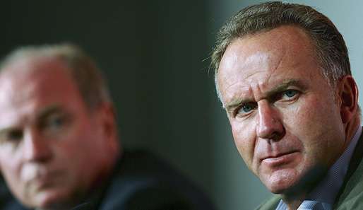 Bayern-Manager Hoeneß (l.) und Vorstandsvorsitzender Rummenigge (r.) tüfteln hinter den Kulissen