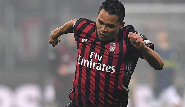 Carlos Bacca soll angeblich bei Milan bleiben wollen