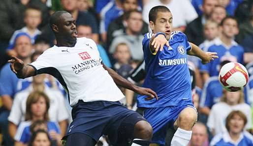 Seit nunmehr vier Jahren trägt Ledley King (l.) die Kapitänsbinde der Spurs 