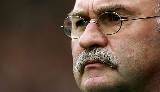 Der FC Ingolstadt und Trainer Horst Köppel brauchen gegen St. Pauli unbedingt einen Dreier