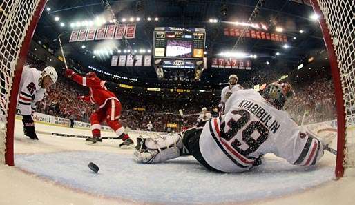 Das entscheidende Tor: Mikael Samuelsson bezwingt Nikolai Khabibulin in der Overtime