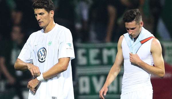 Mario Gomez (l.) erzielte vier Tore für Wolfsburg in der Hinrunde, Julian Draxler keins 