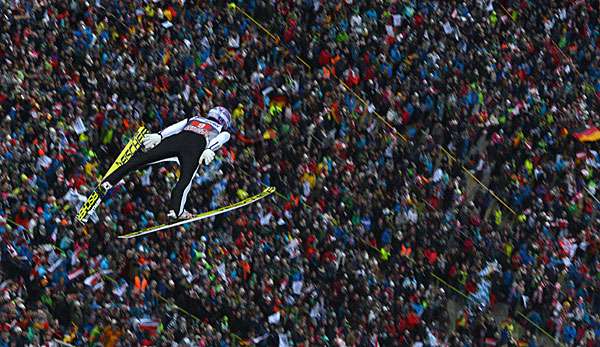 Andreas Wellinger sprang in Wisla auf einen starken dritten Platz