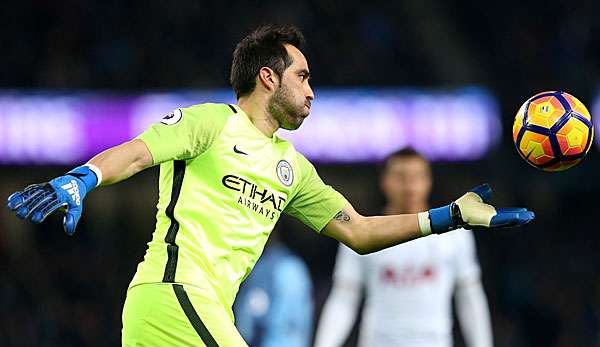 Claudio Bravo steht bei City in der Kritik