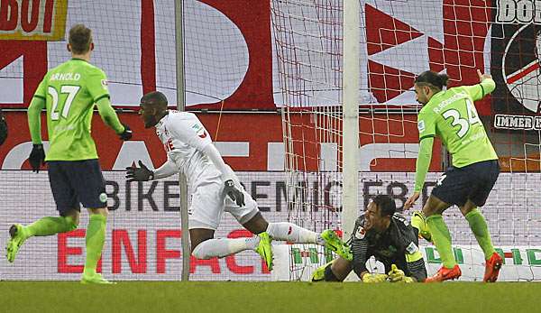 Modeste holte einen Elfmeter raus, den die Offiziellen nicht hätten pfeifen müssen