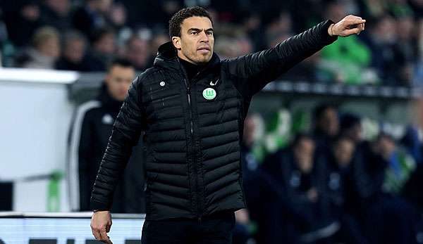 VfL Wolfsburg Trainer Valerien Ismael lobt Julian Draxler
