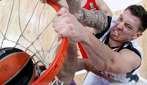 Daniel Theis spielte im Pokal-Finale gegen die Bayern groß auf