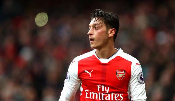 Mesut Özil wird den Gunners angeblich fehlen