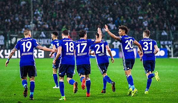 Schalke 04 trifft in einem Benefizspiel auf Hannover 96