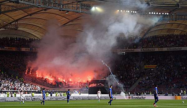 Das Derby in Stuttgart stand zur Halbzeit kurz vor dem Abbruch