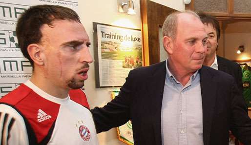 Uli Hoeneß (r.) kaufte Franck Ribery 2007 für 25 Millionen Euro von Olympique Marseille