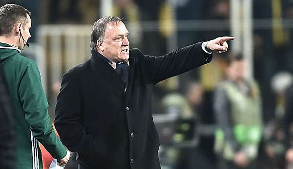 Dick Advocaat steht derzeit bei Fenerbahce unter Vertrag