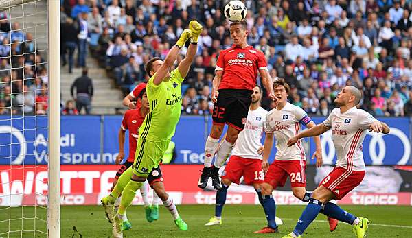 Christian Mathenia spielte stark gegen Mainz