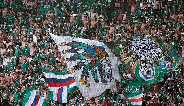 Fans von Rapid Wien sorgten beim Derby gegen die Austria für einen Skandal