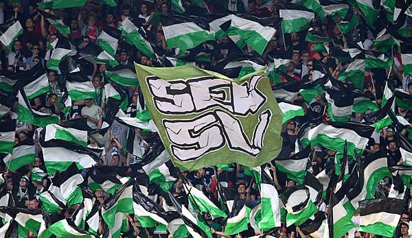 Mehrere Fans haben sich beim Aufstieg von Hannover 96 verletzt