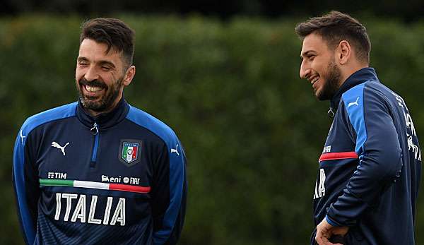 Gianluigi Buffon (l.) und Gianluigi Donnarumma 