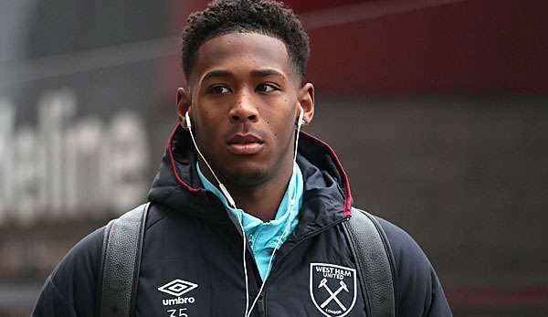 Reece Oxford spielte in allen Jugendnationalmannschaften der Theree Lions