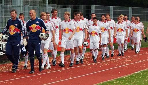 Die Spieler des RB Leipzig müssen vorerst ohne Vereinswappen auskommen