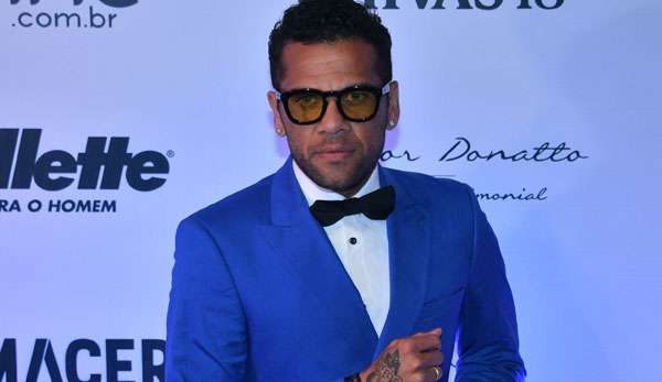 Dani Alves steht wohl vor einem Wechsel zu Paris Saint-Germain