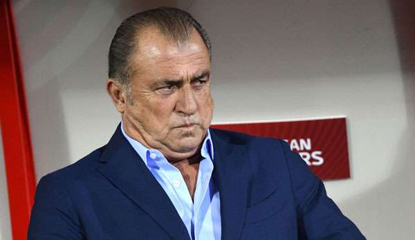Fatih Terim ist von seinem Amt als türkischer Nationaltrainer zurückgetreten 