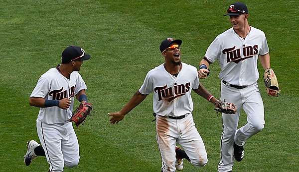 Kepler (r.) und Co. schlugen gleich fünf Homeruns gegen die Brewers
