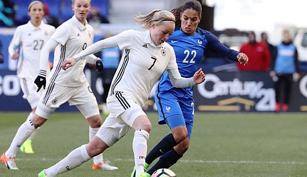 Pauline Bremer gewann mit Olympique Lyon in der verganenen Saison die Champions League