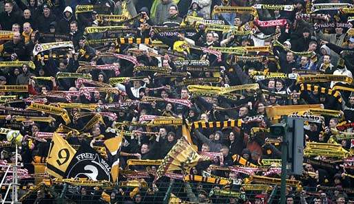 Ein neunjähriger Fan von Dynamo Dresden ist bei einem Polizeieinsatz verletzt worden