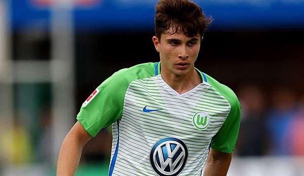 Wolfsburg gibt Mittelfeldtalent Rexhbecaj Profivertrag