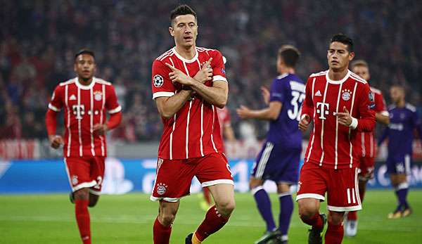 Robert Lewandowski führt die Torjägerliste der Bundesliga an