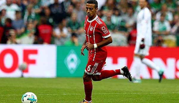 Nach seiner Verletzung bei der Nationalelf steht Thiago dem FC Bayern schon bald wieder zur Verfügung