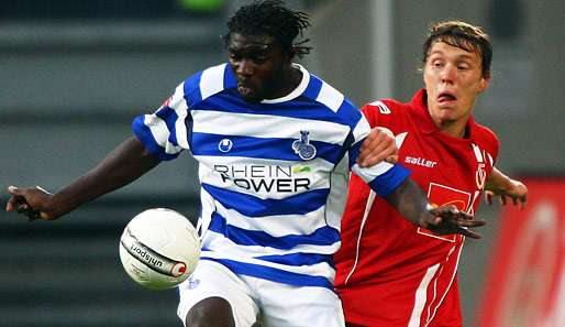 Dorge Kouemaha (l.) wechselte erst 2008 vom VSC Debrecen zum MSV Duisburg