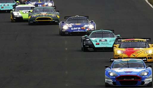 In der FIA-GT-Meisterschaft liegt Michael Bartels wieder vorne