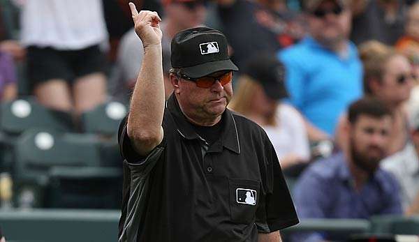 Gerry Davis hält den Rekord für die meisten Postseason-Spiele als Umpire