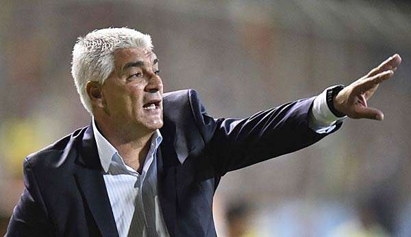 Omar De Felippe wurde von einem Fan von Velez Sarsfield angespuckt
