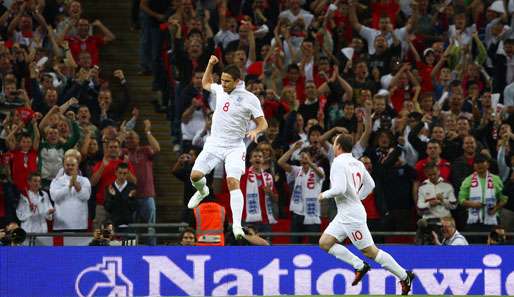 Frank Lampard (l.) traf für England zum 1:0 in der siebten Minute