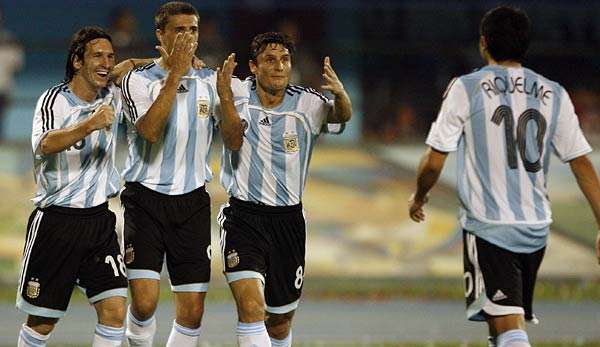 Lionel Messi und Javier Zanetti haben gemeinsam für die Albiceleste gespielt