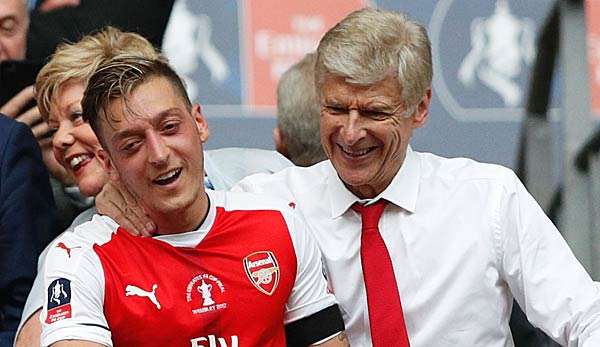 Wenger lobte Özil nach dessen Gala im Spiel gegen Huddersfield